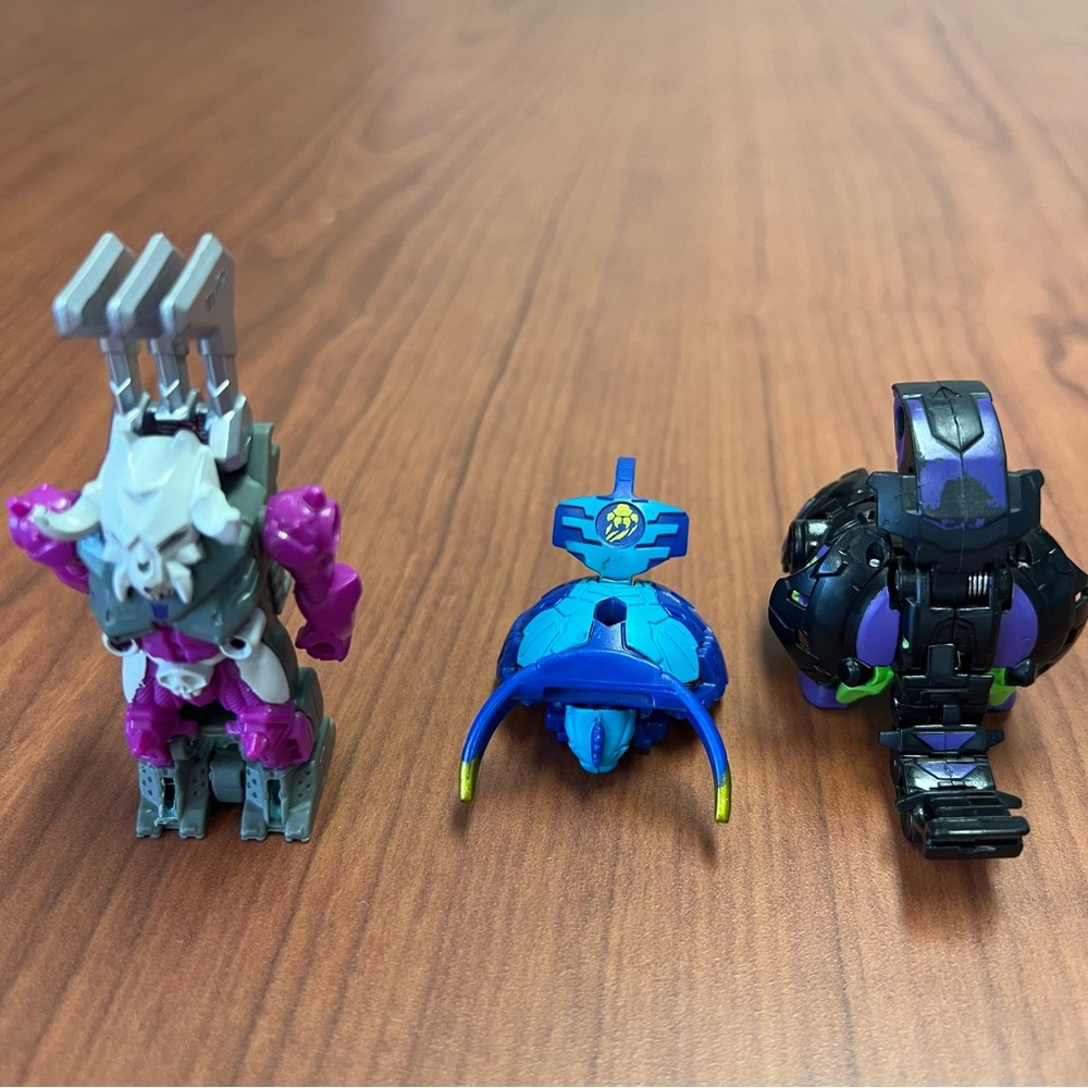 Lot of 3 Bakugan Figures – Aquos, Darkus & Fusion Types